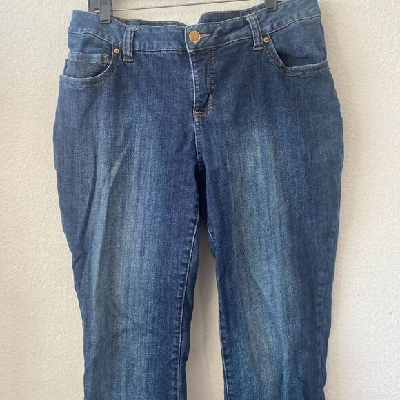 Lee Low Rise Bootcut Jeans - Picture 3 of 9